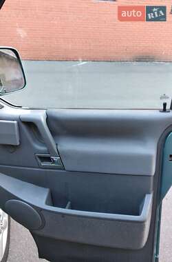 Минивэн Volkswagen Multivan 2002 в 
