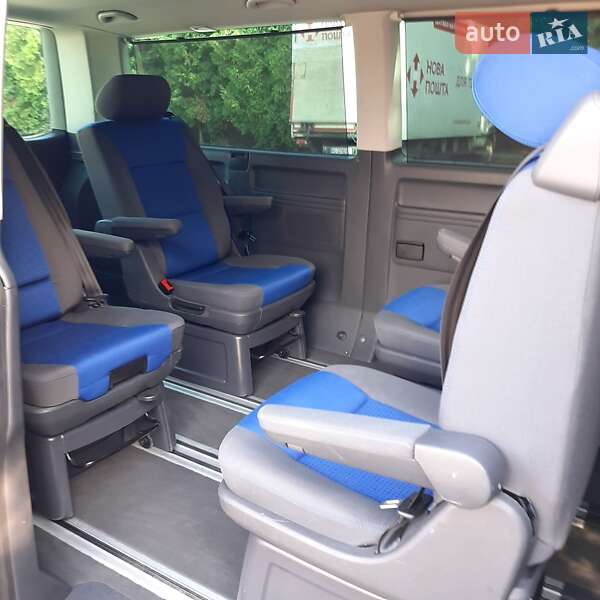 Минивэн Volkswagen Multivan 2009 в Ужгороде