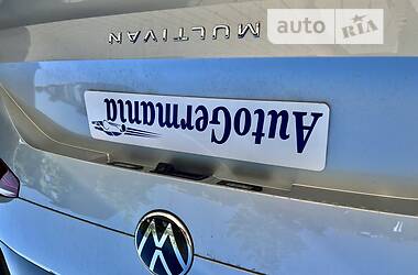Минивэн Volkswagen Multivan 2022 в Киеве