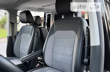 Минивэн Volkswagen Multivan 2020 в 