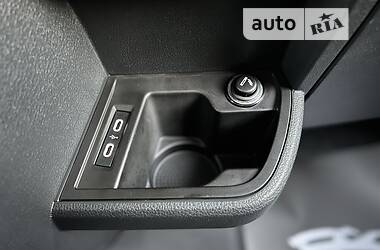 Минивэн Volkswagen Multivan 2020 в 