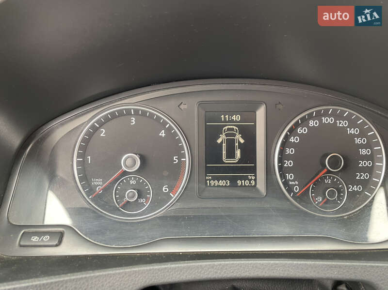 Мінівен Volkswagen Multivan 2012 в Києві