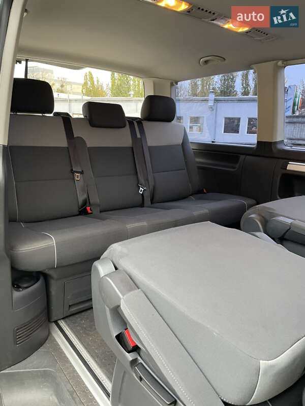 Мінівен Volkswagen Multivan 2012 в Києві