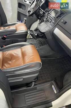 Минивэн Volkswagen Multivan 2013 в 