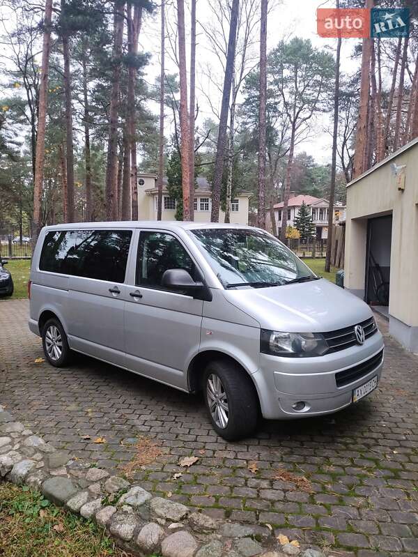 Мінівен Volkswagen Multivan 2010 в Харкові