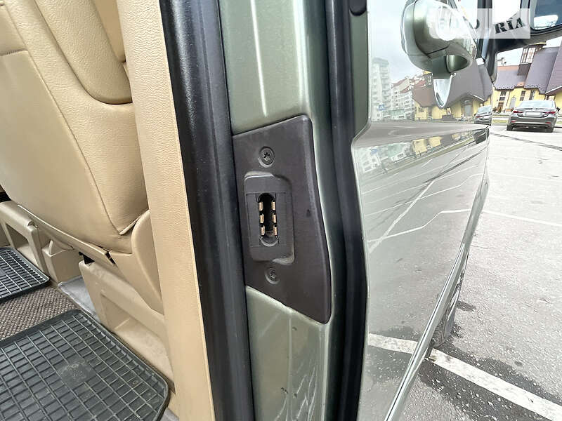Минивэн Volkswagen Multivan 2004 в Ивано-Франковске фото 28 Минивэн Volkswagen Multivan 2004 в Ивано-Франковске