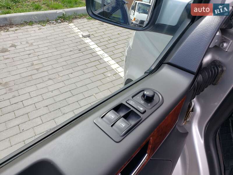 Мінівен Volkswagen Multivan 2008 в Хмельницькому
