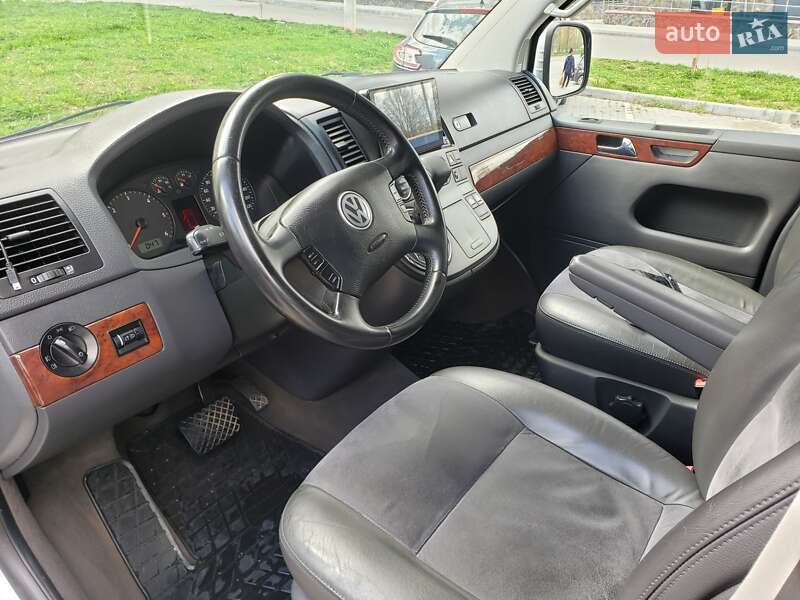 Мінівен Volkswagen Multivan 2008 в Хмельницькому