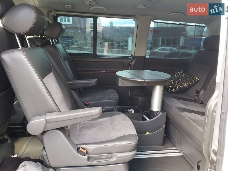 Мінівен Volkswagen Multivan 2008 в Хмельницькому