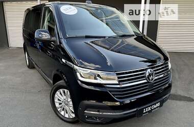 Минивэн Volkswagen Multivan 2023 в 