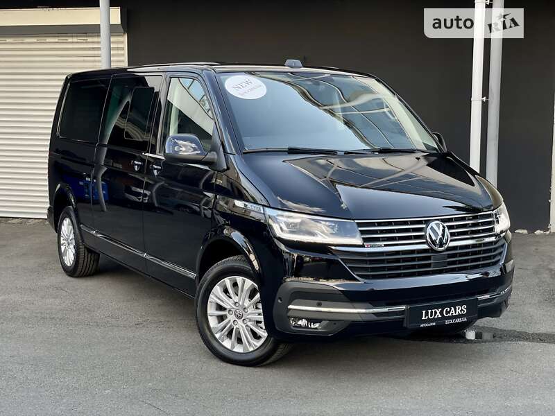 Минивэн Volkswagen Multivan 2023 в 