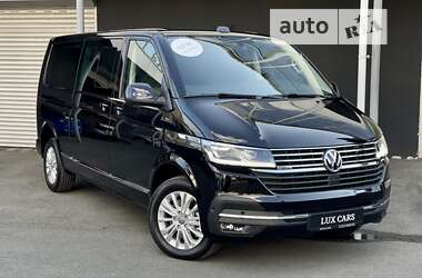 Минивэн Volkswagen Multivan 2023 в 