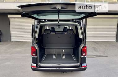 Минивэн Volkswagen Multivan 2023 в 