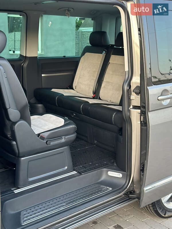 Минивэн Volkswagen Multivan 2015 в Харькове