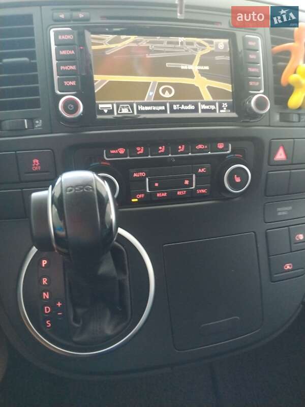 Мінівен Volkswagen Multivan 2012 в Луцьку