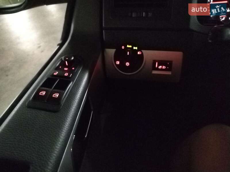 Мінівен Volkswagen Multivan 2012 в Луцьку