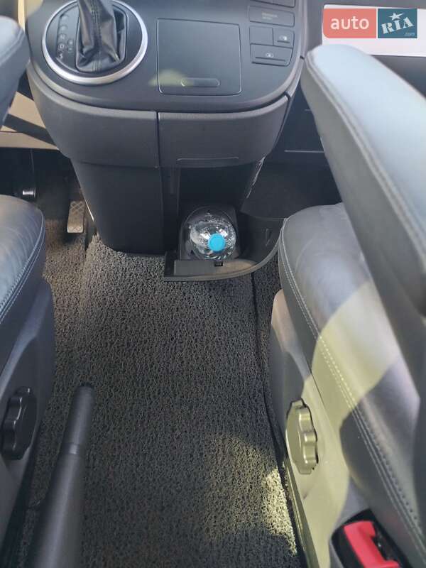 Мінівен Volkswagen Multivan 2012 в Луцьку