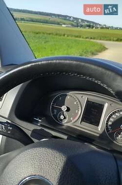 Минивэн Volkswagen Multivan 2012 в 