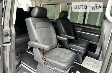 Мінівен Volkswagen Multivan 2017 в 