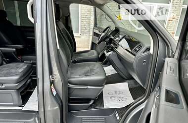 Мінівен Volkswagen Multivan 2017 в 
