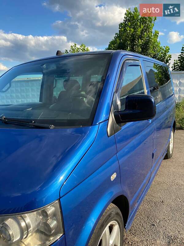 Минивэн Volkswagen Multivan 2005 в Киеве