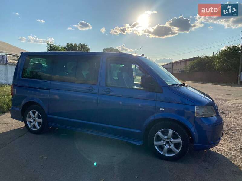 Минивэн Volkswagen Multivan 2005 в Киеве