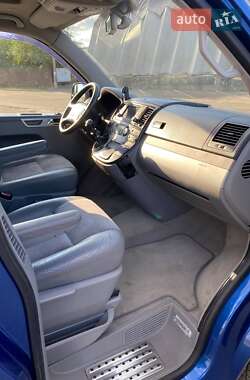 Минивэн Volkswagen Multivan 2005 в Киеве