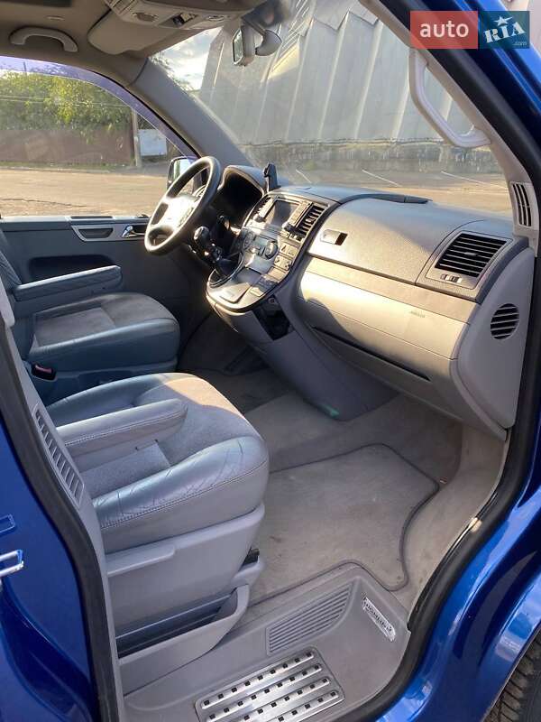 Мінівен Volkswagen Multivan 2005 в Києві