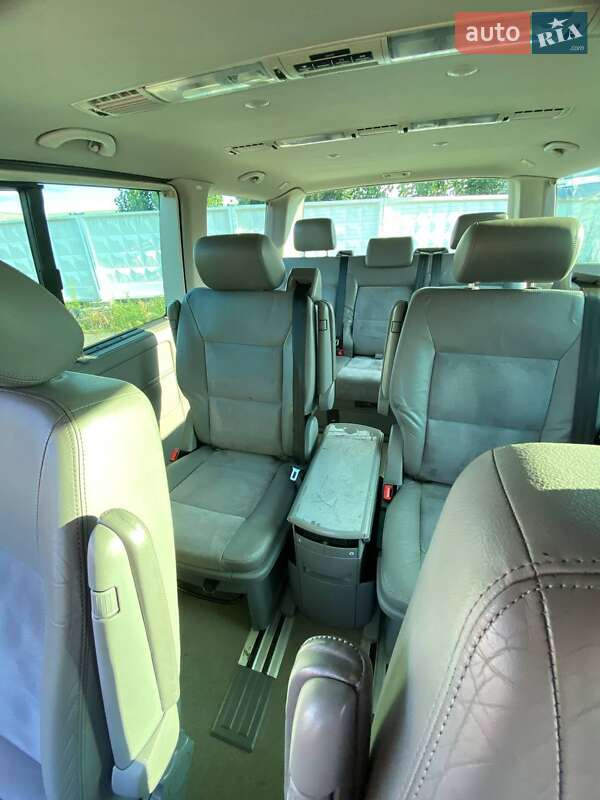 Минивэн Volkswagen Multivan 2005 в Киеве
