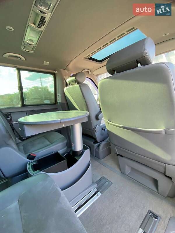 Минивэн Volkswagen Multivan 2005 в Киеве