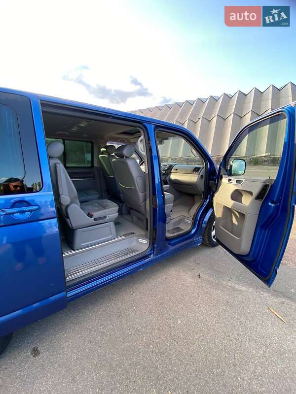 Мінівен Volkswagen Multivan 2005 в Києві
