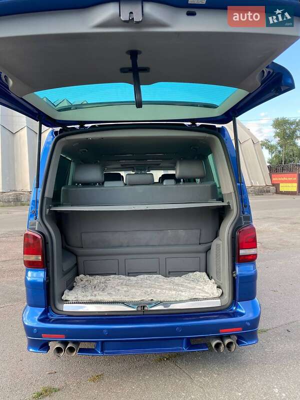 Минивэн Volkswagen Multivan 2005 в Киеве