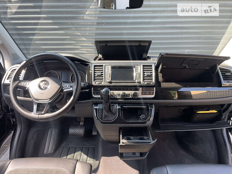 Мінівен Volkswagen Multivan 2019 в Києві