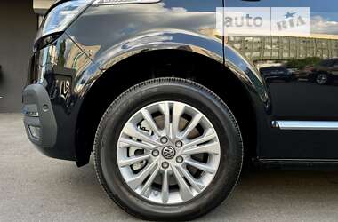 Минивэн Volkswagen Multivan 2023 в 