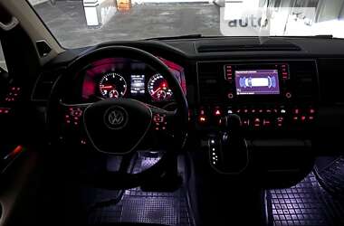 Минивэн Volkswagen Multivan 2016 в Киеве