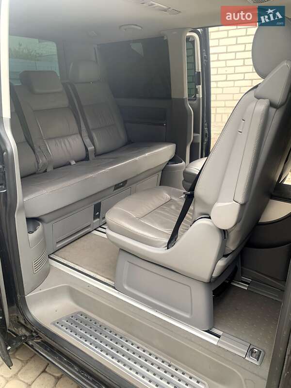 Минивэн Volkswagen Multivan 2006 в Краматорске