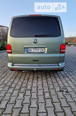Минивэн Volkswagen Multivan 2010 в Ровно