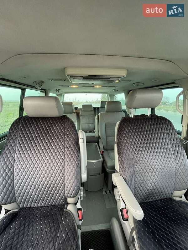 Минивэн Volkswagen Multivan 2007 в Дубровице