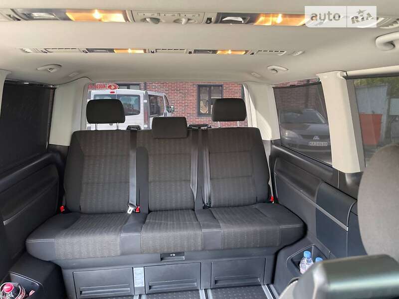 Минивэн Volkswagen Multivan 2017 в Киеве
