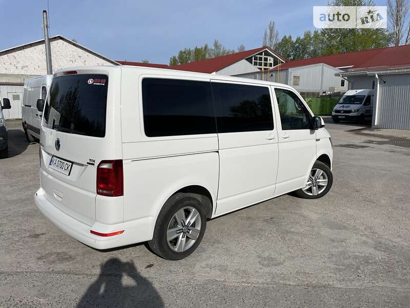 Минивэн Volkswagen Multivan 2017 в Киеве