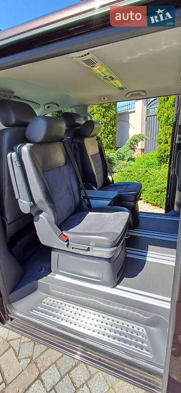Мінівен Volkswagen Multivan 2012 в Києві