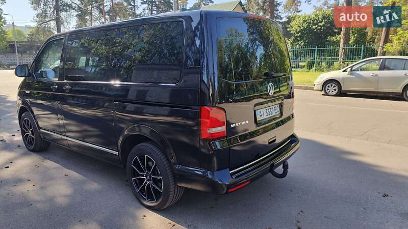 Минивэн Volkswagen Multivan 2015 в Киеве