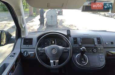 Мінівен Volkswagen Multivan 2015 в Києві