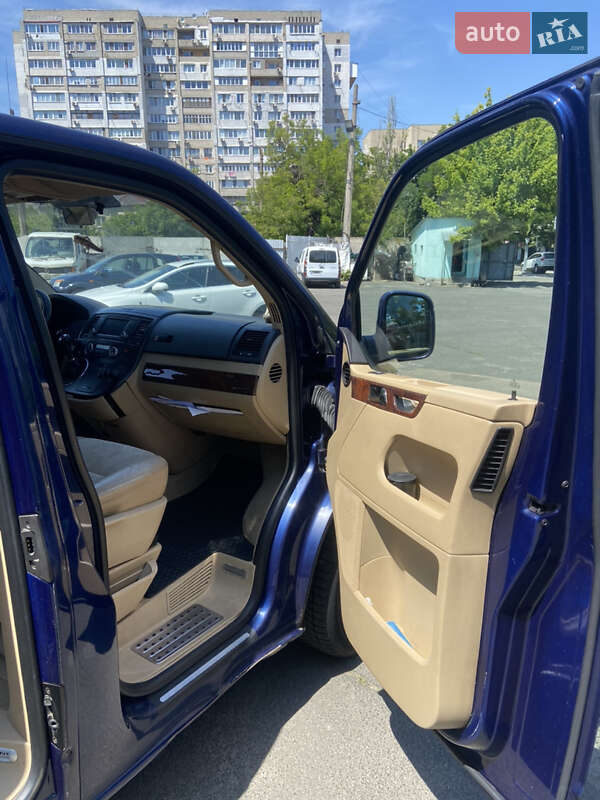 Минивэн Volkswagen Multivan 2005 в Одессе