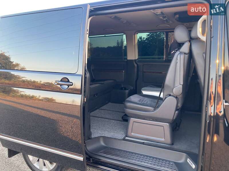 Мінівен Volkswagen Multivan 2011 в Харкові