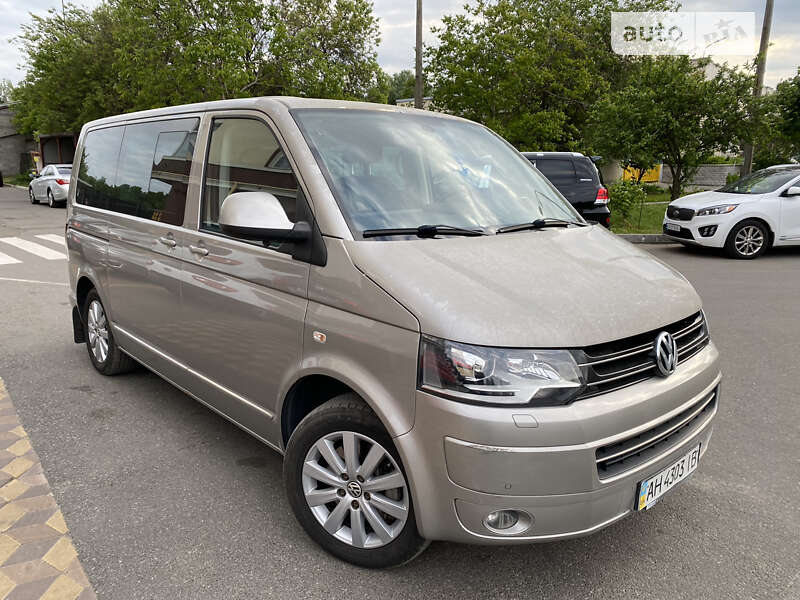 Мінівен Volkswagen Multivan 2012 в Києві