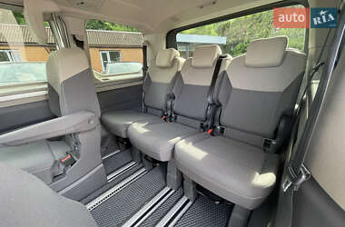 Минивэн Volkswagen Multivan 2023 в 