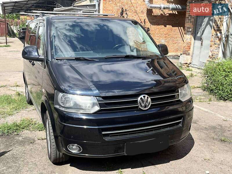 Минивэн Volkswagen Multivan 2011 в Житомире