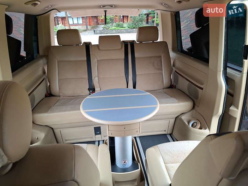 Минивэн Volkswagen Multivan 2008 в Ужгороде