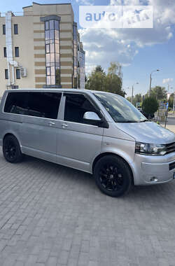 Мінівен Volkswagen Multivan 2010 в Рівному